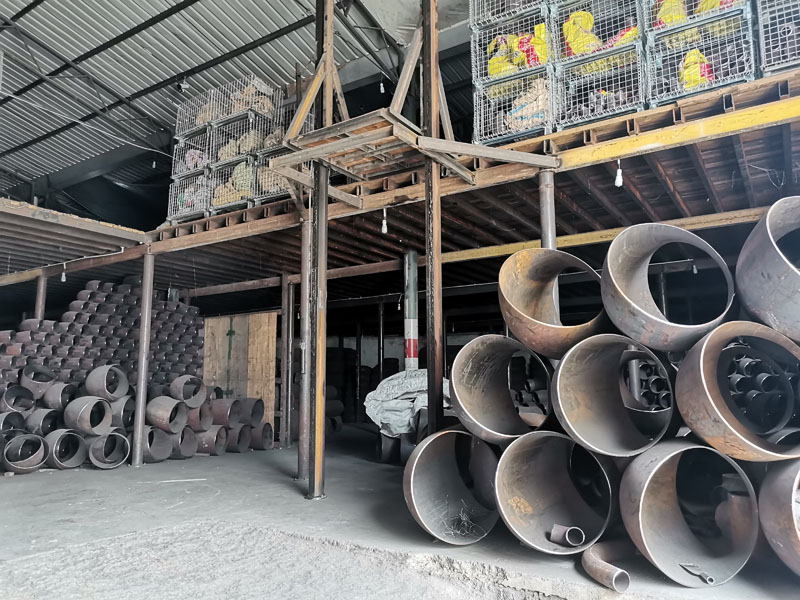 倉(cāng)庫(kù)一角