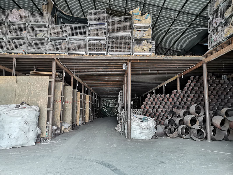 倉(cāng)庫(kù)一角